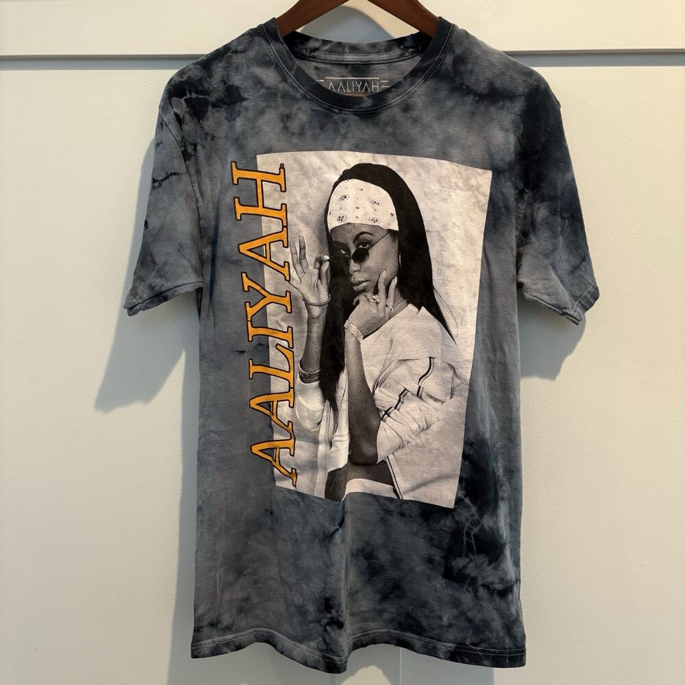 Aaliyah Graphic Blue Tie Dye Queen Of R&B Size Small Cotton Shirt Top Y2K
